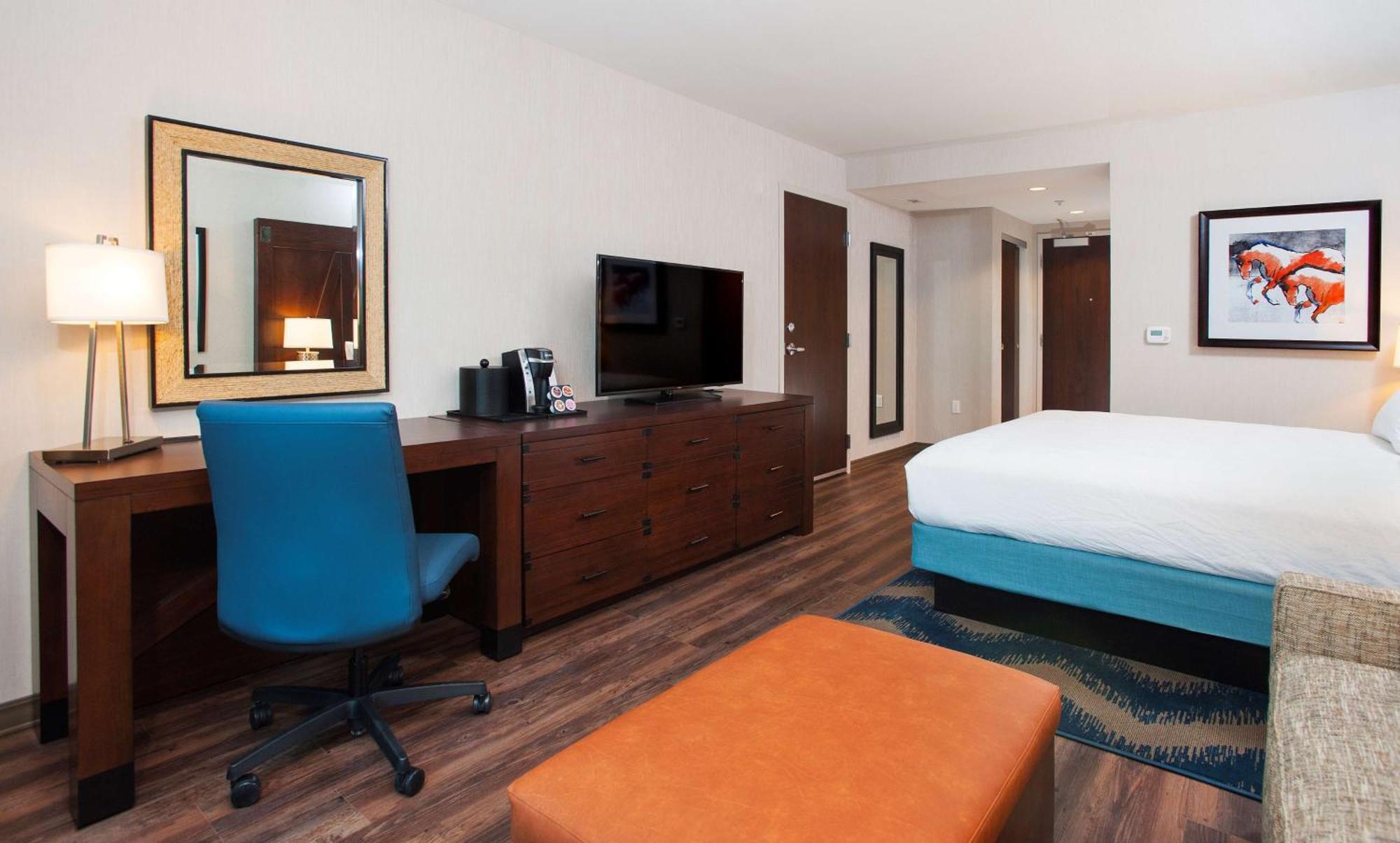 Hilton Garden Inn Burbank Downtown Exterior foto