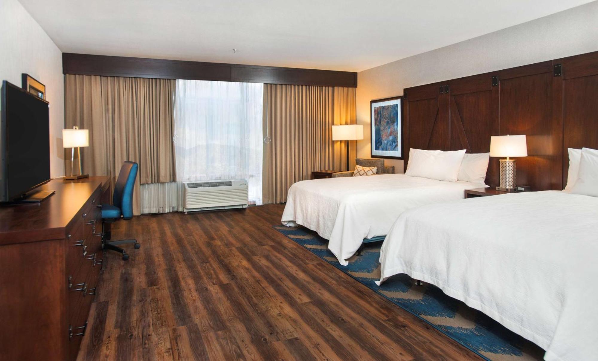 Hilton Garden Inn Burbank Downtown Exterior foto
